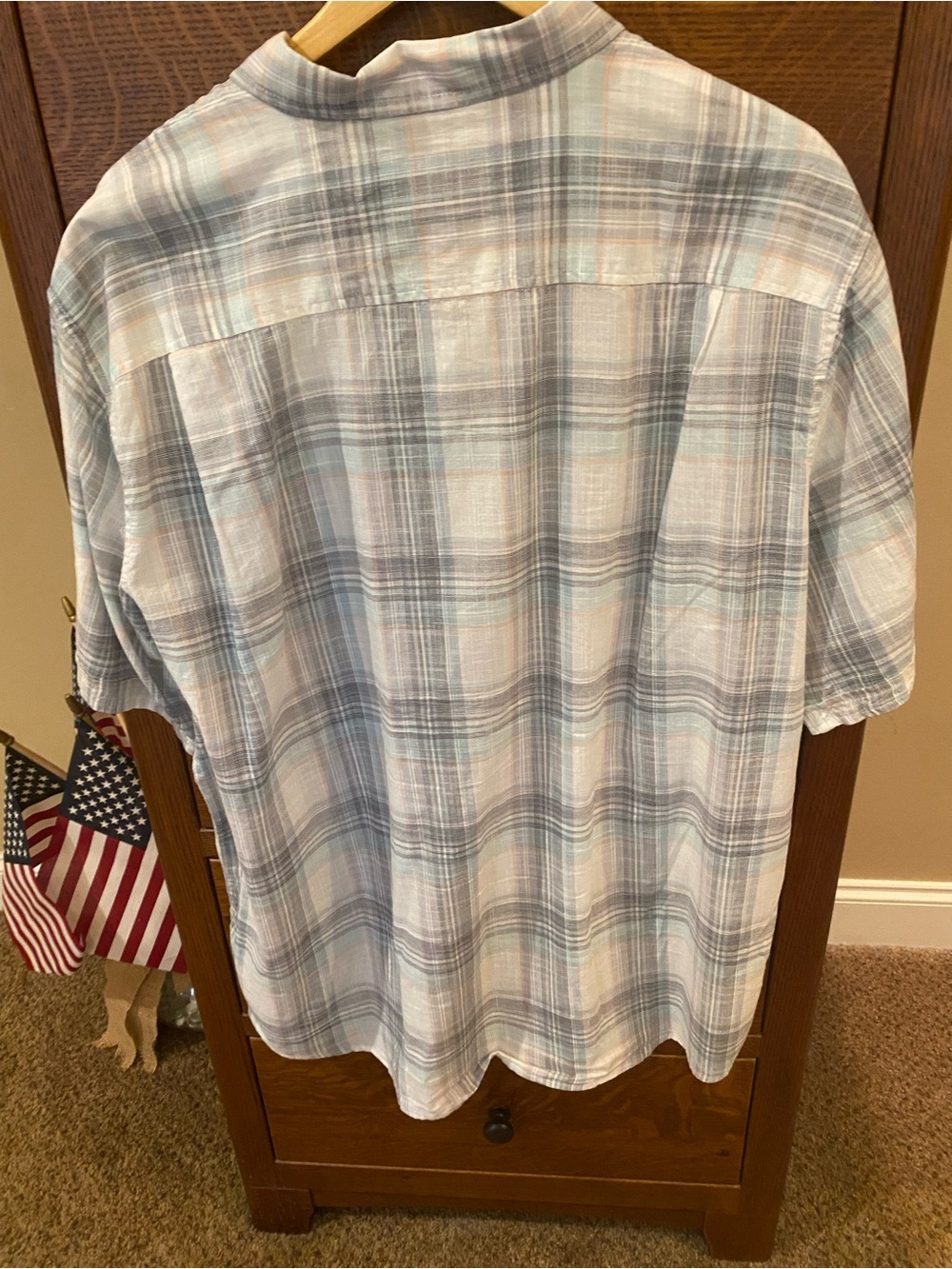 Weatherproof Men's Light Blue and Gray Plaid Short-Sleeve Button-Down Shirt